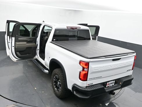 Used 2024 Chevrolet Silverado 1500 ZR2 w/ Technology Package image 46