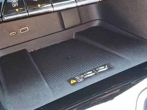 Used 2025 Chevrolet Traverse Z71 w/ Enhanced Driving Package image 26