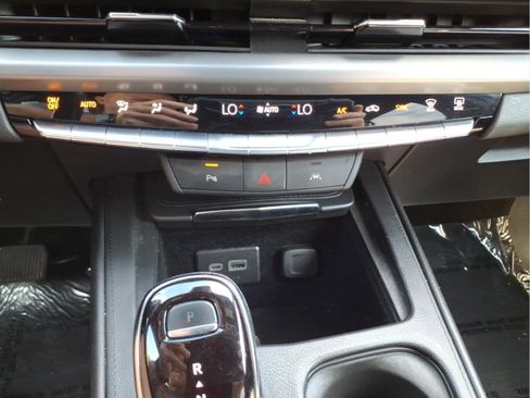 Used 2024 Cadillac XT4 Premium Luxury FWD image 23
