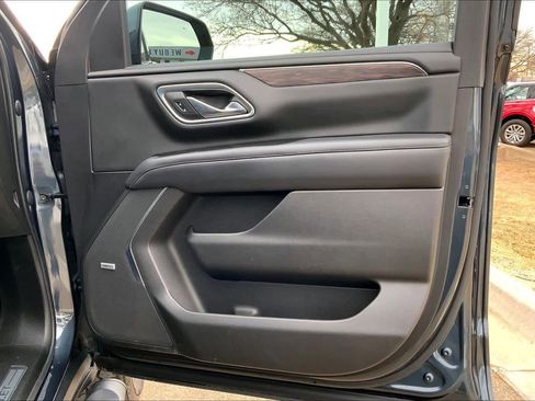 Used 2021 Chevrolet Tahoe Z71 w/ Z71 Signature Package image 46