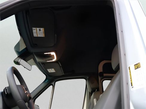 New 2025 Mercedes-Benz Sprinter 2500 image 35