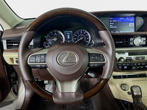 Used 2017 Lexus ES 350 w/ Navigation System Package FWD image 12