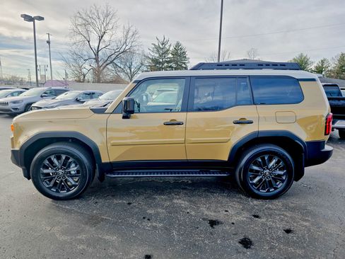 Used 2026 Toyota Land Cruiser w/ Premium Package image 17