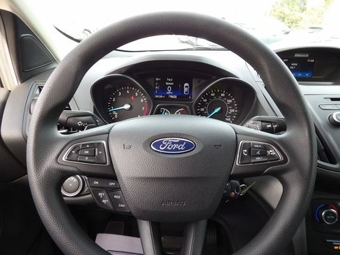 Used 2017 Ford Escape SE image 14
