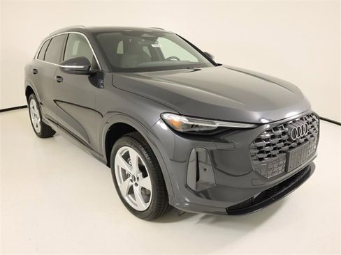 New 2025 Audi Q5 Premium Plus image 7