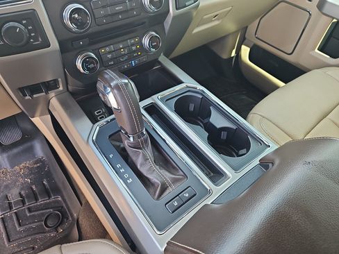 Used 2018 Ford F150 Lariat w/ Equipment Group 502A Luxury AWD/4WD image 23