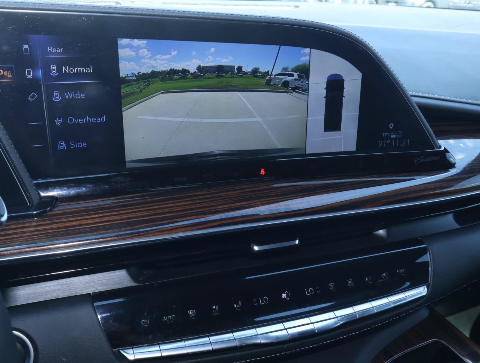 Certified 2023 Cadillac Escalade Premium Luxury RWD image 30