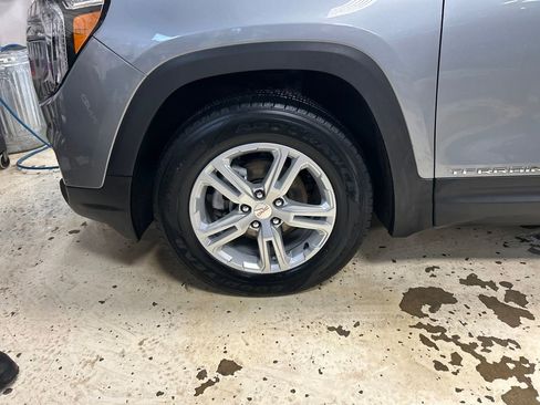 Certified 2024 GMC Terrain SLE image 11