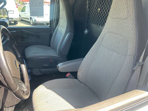 Used 2020 Chevrolet Express 2500 w/ Driver Convenience Package image 11