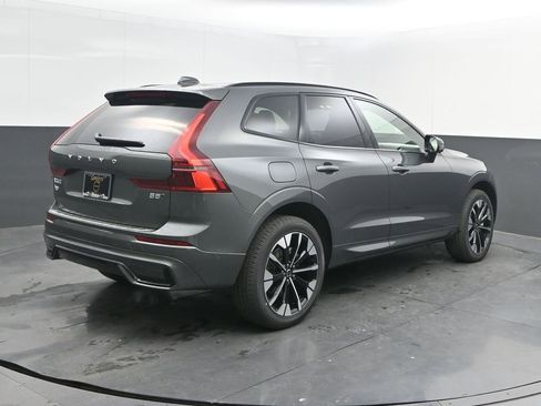 New 2026 Volvo XC60 B5 Plus w/ Climate Package AWD/4WD image 7