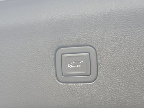 Certified 2024 Buick Enclave Premium w/ Experience Buick Package AWD/4WD image 8