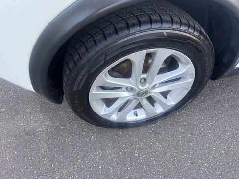 Used 2013 Nissan Juke SV FWD image 10