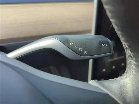 Used 2023 Tesla Model Y Long Range AWD/4WD image 18