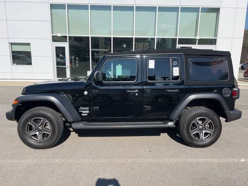 Used 2020 Jeep Wrangler Unlimited Sport S image 2