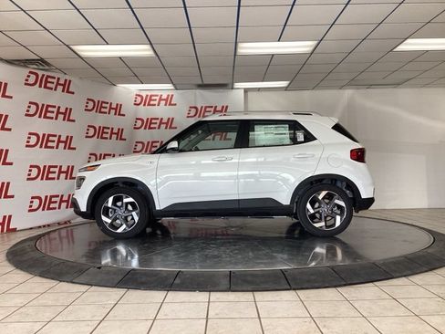 New 2026 Hyundai Venue SEL FWD image 4