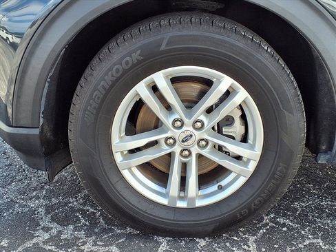 Used 2023 Ford Explorer XLT image 26