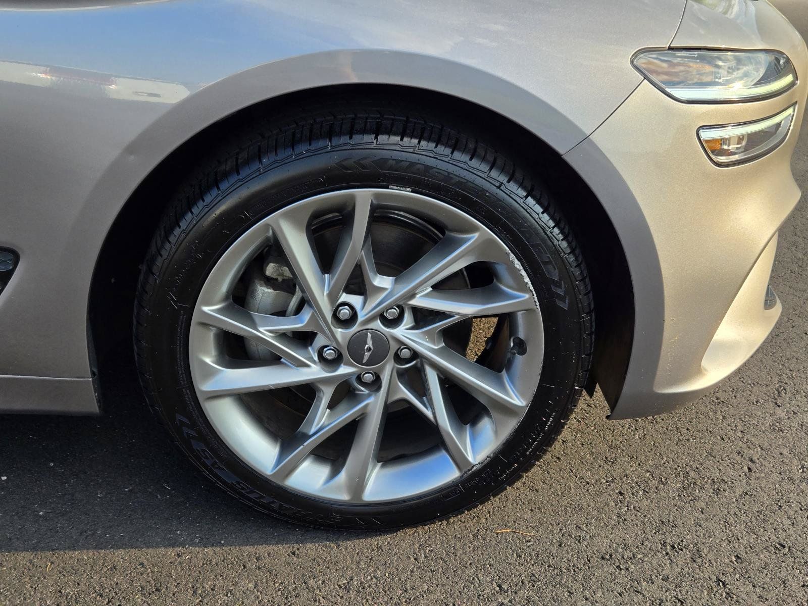 Used 2022 Genesis G70 2.0T AWD/4WD image 7