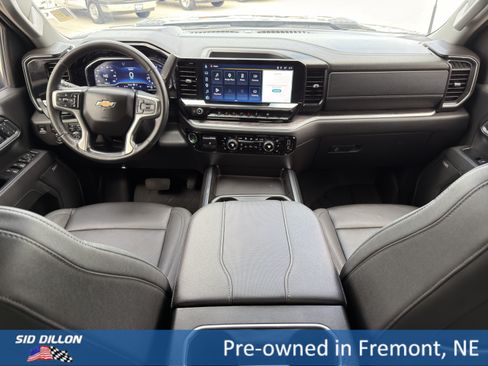 Certified 2025 Chevrolet Silverado 3500 LTZ w/ LTZ Convenience Package AWD/4WD image 9