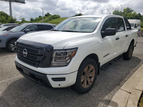 Certified 2024 Nissan Titan SV w/ SV Bronze Edition Package AWD/4WD image 5