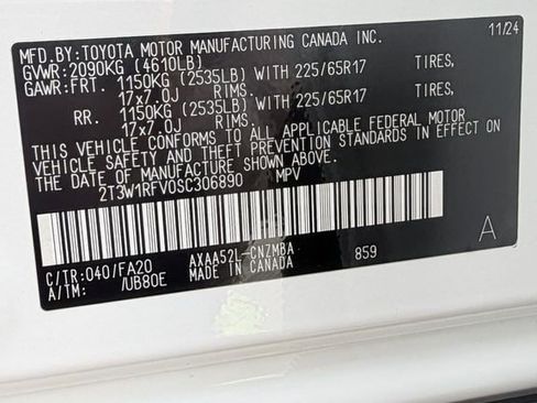 Used 2025 Toyota RAV4 XLE FWD image 30