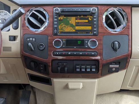 Used 2010 Ford F350 Lariat AWD/4WD image 19