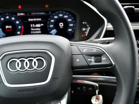Used 2025 Audi Q3 2.0T Premium image 12