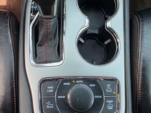 Used 2017 Jeep Grand Cherokee Trailhawk image 28