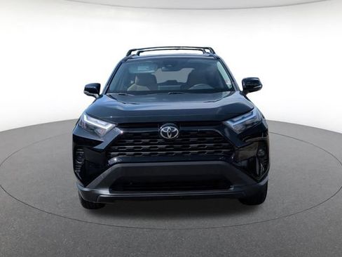 Used 2025 Toyota RAV4 XLE AWD/4WD image 9
