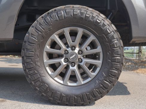Used 2015 Ford F150 Lariat w/ Equipment Group 501A Mid AWD/4WD image 18
