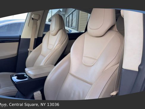 Used 2016 Tesla Model X 75D image 17