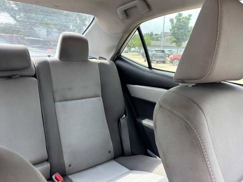 Used 2017 Toyota Corolla LE FWD image 30