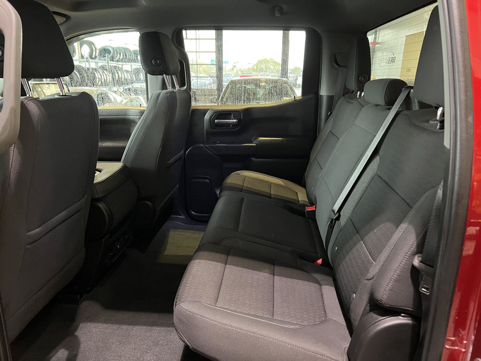 Used 2021 Chevrolet Silverado 1500 LT AWD/4WD image 17