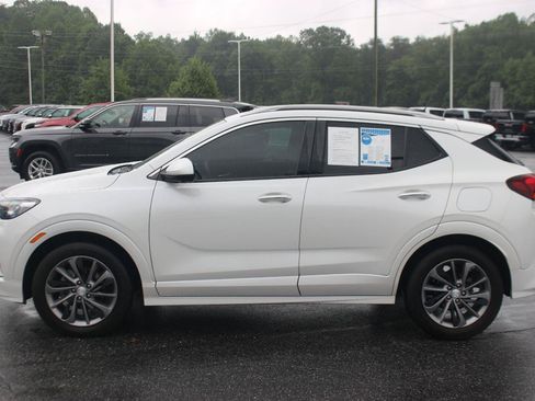Used 2022 Buick Encore GX Essence w/ Advanced Technology Package FWD image 4