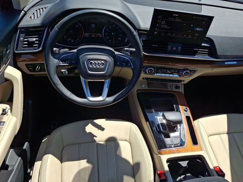 Used 2023 Audi Q5 2.0T Premium w/ Convenience Package AWD/4WD image 11