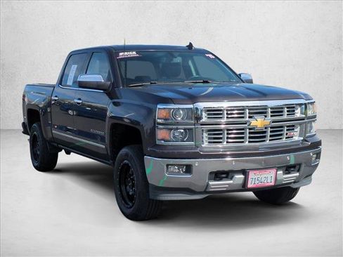 Used 2015 Chevrolet Silverado 1500 LTZ Z71 w/ LTZ Plus Package image 3