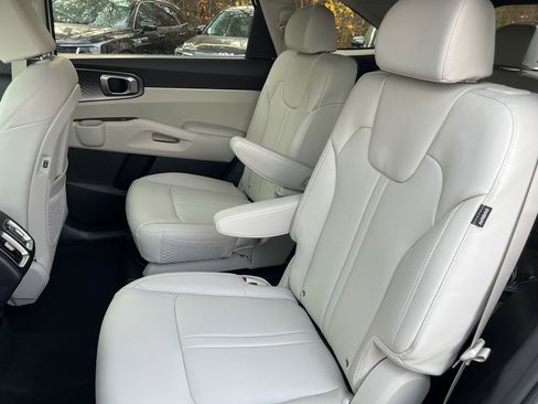 New 2025 Kia Sorento EX image 28