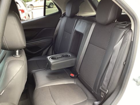 Used 2020 Buick Encore Preferred image 37