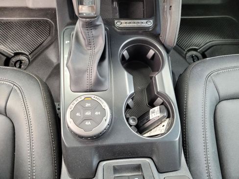 New 2026 Ford Bronco Badlands image 18