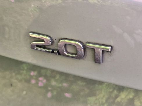 Used 2020 Genesis G70 2.0T RWD image 10
