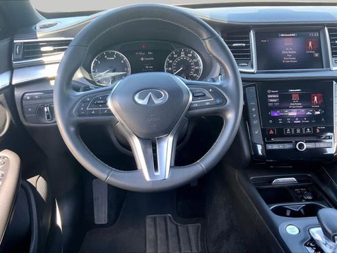 Used 2021 INFINITI QX50 Luxe w/ Appearance Package FWD image 6