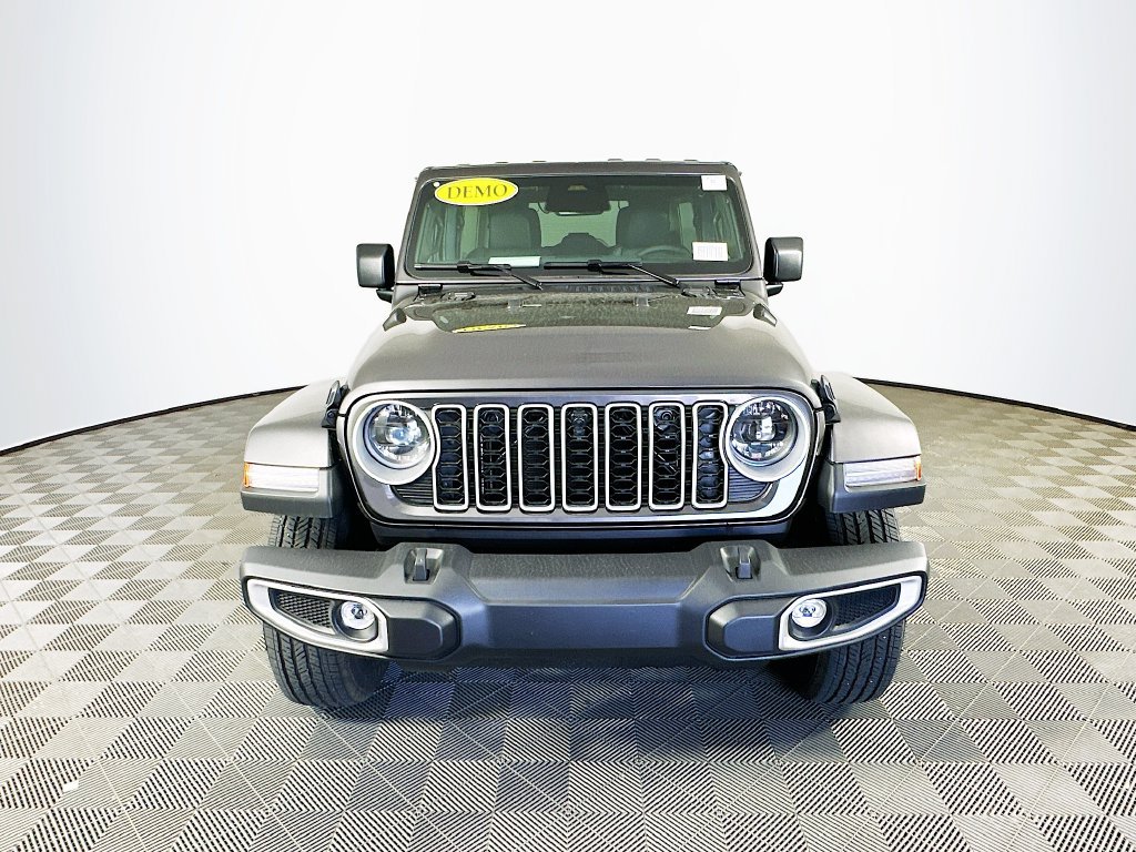 New 2026 Jeep Wrangler Unlimited Sahara AWD/4WD image 4