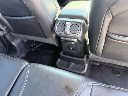 Used 2022 Jeep Wrangler Unlimited Sahara w/ Cold Weather Group image 27