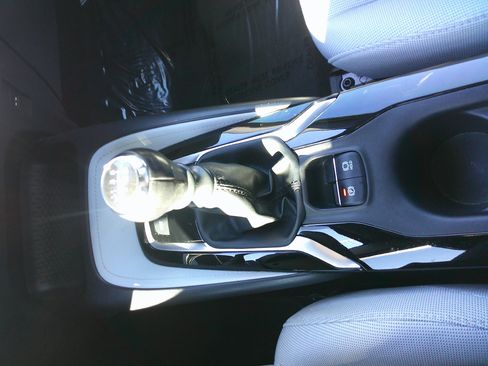 Used 2022 Toyota Corolla SE image 25