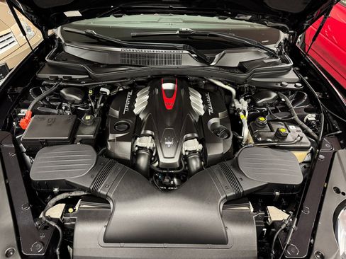 Used 2014 Maserati Quattroporte GTS image 52