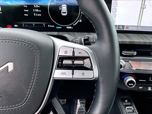 Used 2025 Kia Telluride SX w/ SX Captain's Chair Package AWD/4WD image 14