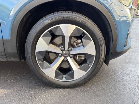 Used 2023 Volvo XC40 B5 Plus w/ Climate Package AWD/4WD image 7