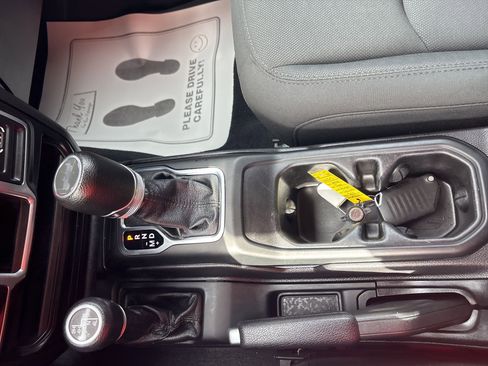 Used 2020 Jeep Wrangler Unlimited Sport image 28