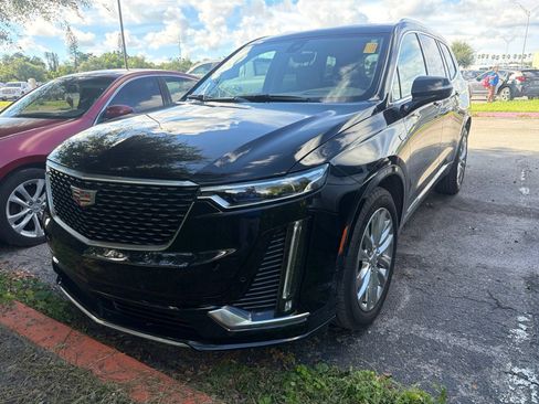 Certified 2023 Cadillac XT6 Premium Luxury w/ Platinum Package AWD/4WD image 4