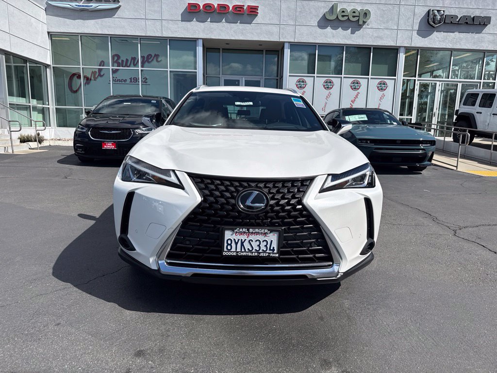 Used 2022 Lexus UX 200 w/ Accessory Package (Z1) FWD image 2