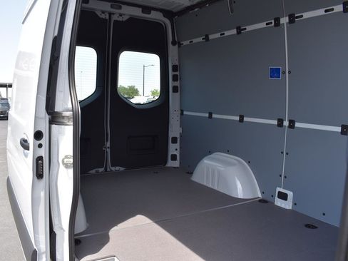 New 2025 Mercedes-Benz Sprinter 2500 image 10